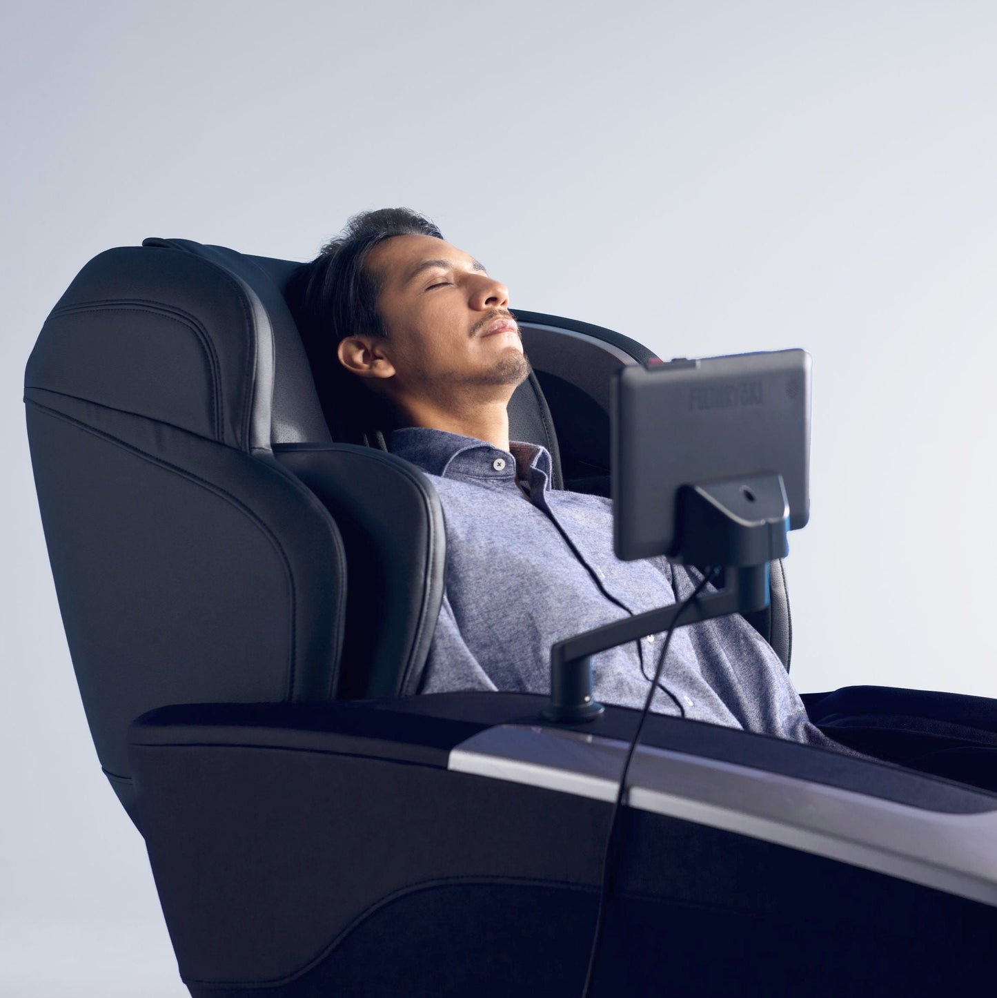 FUJIIRYOKI: Cyber Relax Ai Hergestellt in Japan 5D Ai Ultra Premium Massage Chair (JP4000)