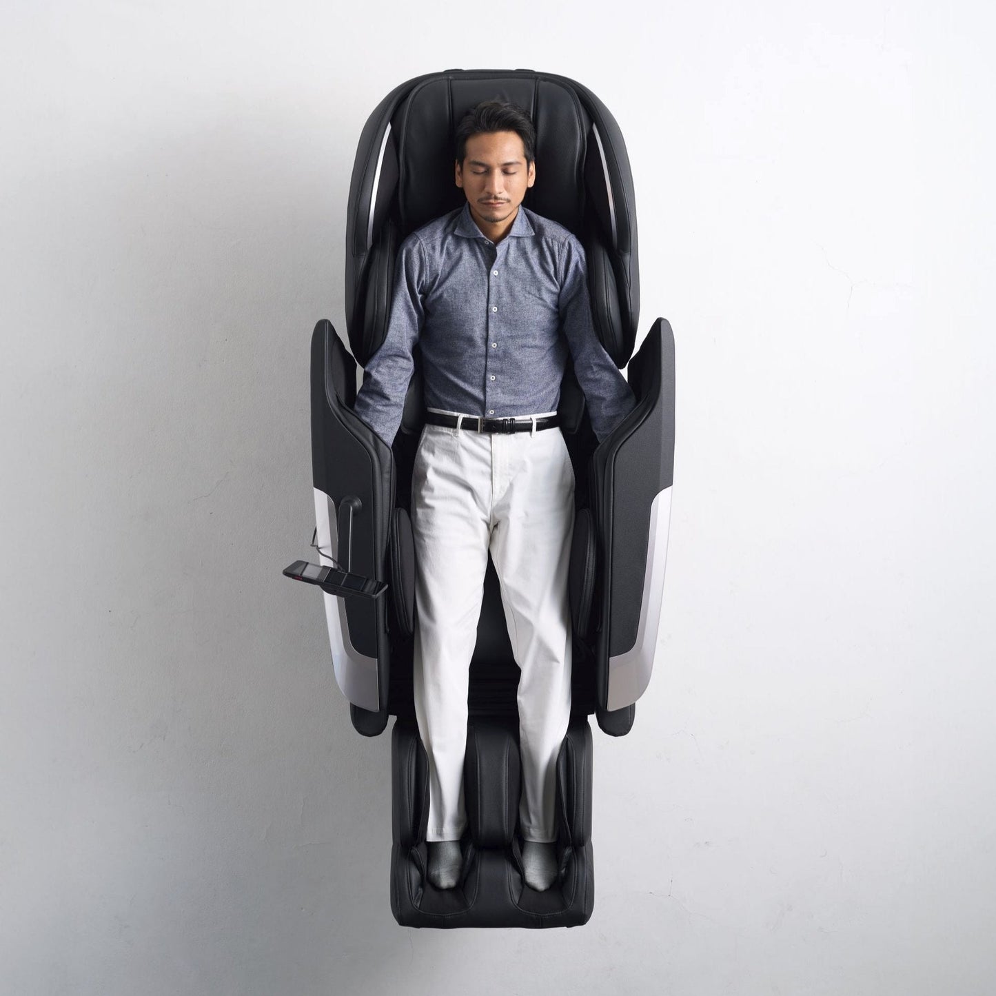 FUJIIRYOKI: Cyber Relax Ai Hergestellt in Japan 5D Ai Ultra Premium Massage Chair (JP4000)